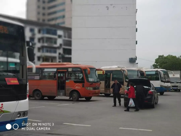 皇家金盾智能鎖公交廣告全國陸續上線，展現品牌魅力