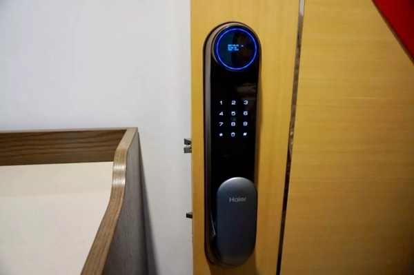 海爾智慧家居智能鎖貼心安全，治愈強迫癥