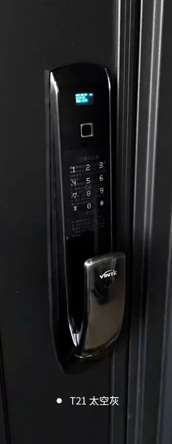 因特智能鎖復(fù)古宮廷風(fēng)手機(jī)壁紙瘋狂圈粉