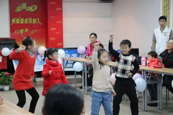 德施曼小嘀云智能鎖“曼步星空”歌舞會開啟2019溫暖新春