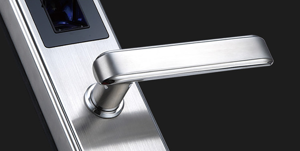 指紋門鎖|防盜門鎖|電子門鎖|智能鎖知名品牌哪家性價比高？更有質量保證？