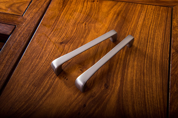 雅麗斯五金2017新品--衣柜柜門拉手火熱推出