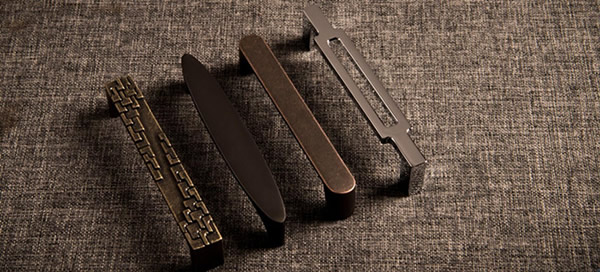 雅麗斯五金2017新品--衣柜柜門拉手火熱推出