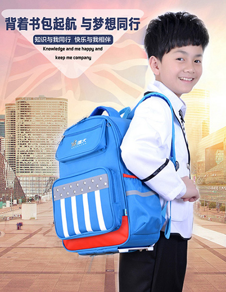 開學在即，你該給孩子買個德犬護脊減負健康書包了