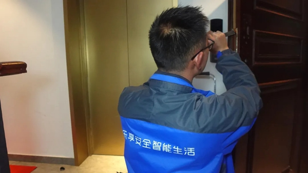 螢石智能家居:智能鎖、監控、門鈴三合一的可視門鎖體驗