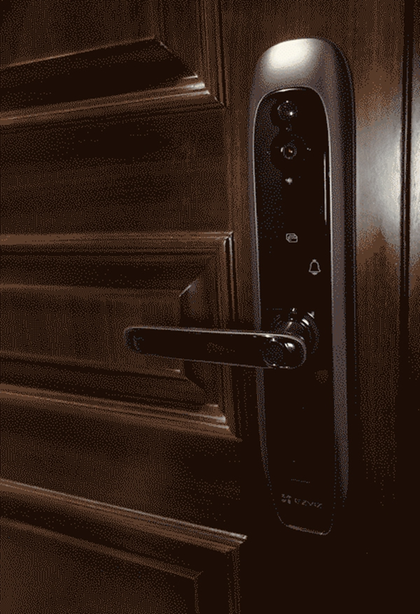 螢石智能家居:智能鎖、監控、門鈴三合一的可視門鎖體驗