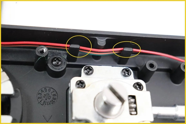 顏值超群，內在有料！行業權威媒體拆機測評KUB-KX9智能鎖!