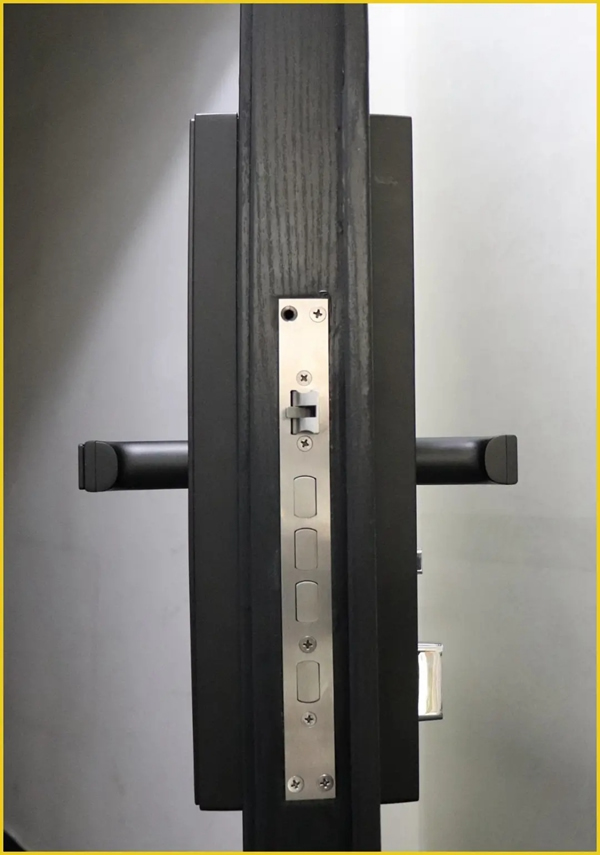 顏值超群，內在有料！行業權威媒體拆機測評KUB-KX9智能鎖!