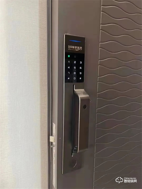 喜訊丨亞太天能攜手瓏遠(yuǎn)集團(tuán)，推進(jìn)智能門工程戰(zhàn)略合作