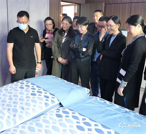 金華市委黨校中青年干部班學員到王力調研 金華市委黨校中青年干部班學員到王力調研