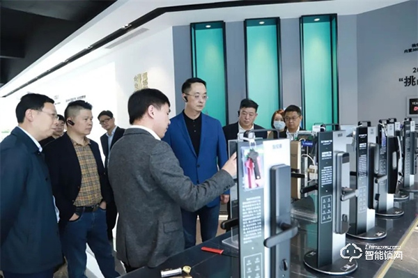 江西省都昌縣委書記邱艦帶隊考察王力 江西省都昌縣委書記邱艦帶隊考察王力