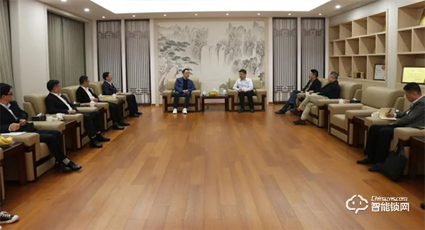 江西省都昌縣委書記邱艦帶隊考察王力 江西省都昌縣委書記邱艦帶隊考察王力