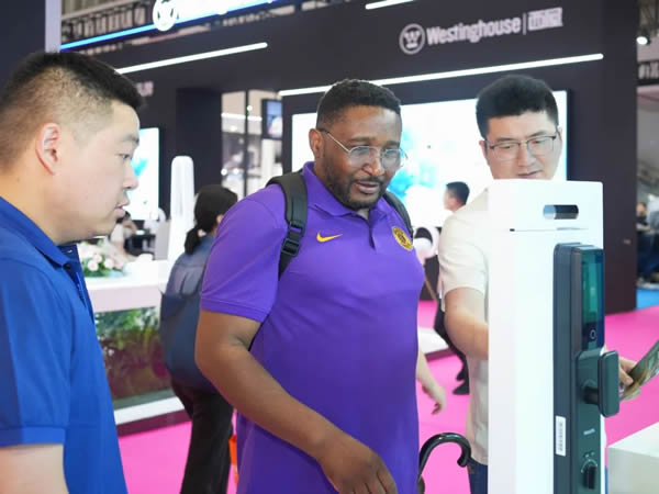 飛利浦智能鎖小藍盾702系列產品首秀深圳禮品展，掀起智能鎖科技浪潮