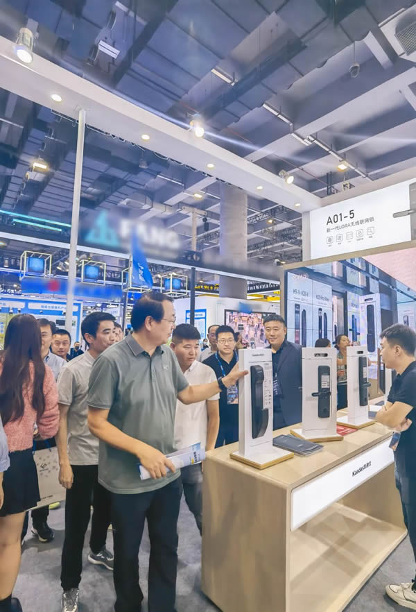 Kaadas凱迪仕重磅亮相雙展會(huì)，助力智能鎖行業(yè)高質(zhì)量發(fā)展！