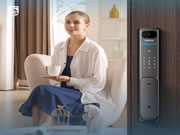 暑假孩子一人在家，有飛利浦智能鎖很安心！