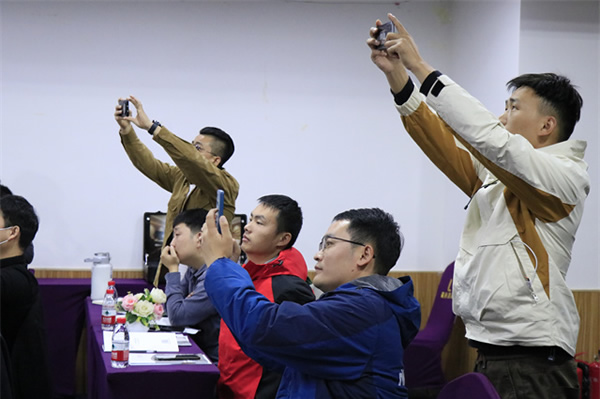 《智和家·米家智能家居工程師訓(xùn)練營(yíng)》圓滿結(jié)束,打造未來智能生活的核心力量 《智和家·米家智能家居工程師訓(xùn)練營(yíng)》圓滿結(jié)束,打造未來智能生活的核心力量