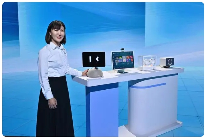 小度添添家庭機器人發布：全面接入文心一言大模型，售價4599元