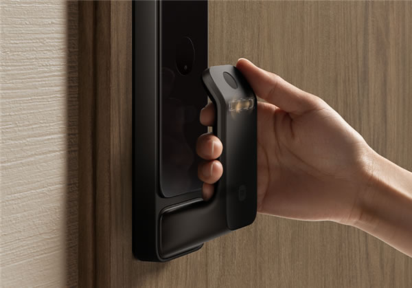 1299元 小米智能門鎖2指靜脈版發布：濕手可用 自研鎖體