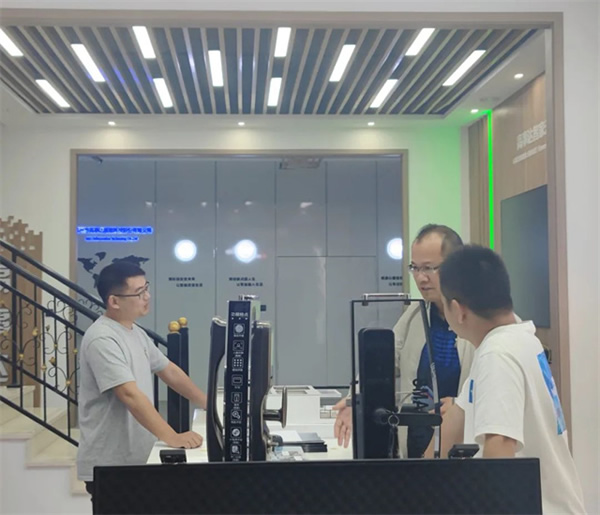 靖江星華智能與科羅歐簽約儀式 靖江星華智能與科羅歐簽約儀式