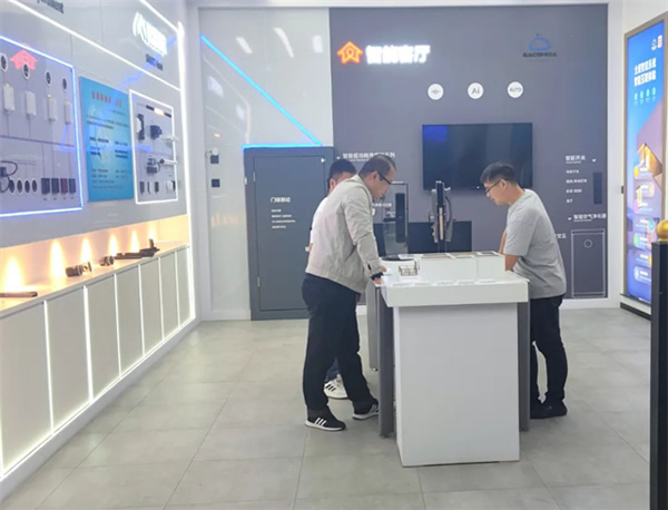 靖江星華智能與科羅歐簽約儀式 靖江星華智能與科羅歐簽約儀式