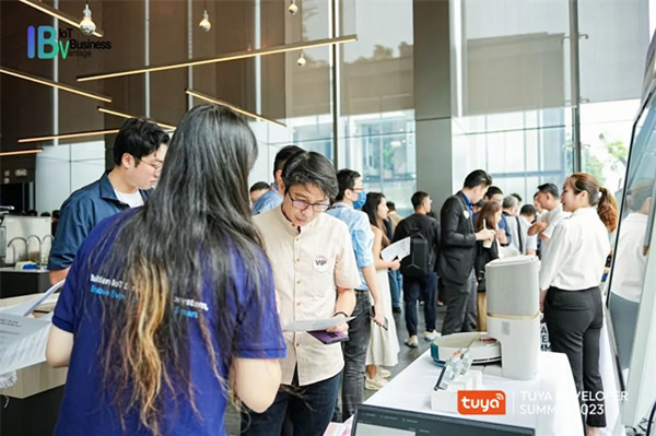 涂鴉持續(xù)拓展IoT互聯(lián)應用場景，TUYA開發(fā)者大會（新加坡）加速構建IoT生態(tài)