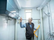 智能家居老年月活超3000萬,適老化產品仍稀缺！美的/海爾/小米如何破局？