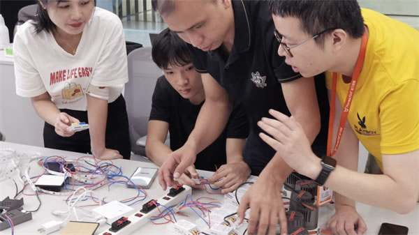 同步智能，追光共贏！思碼光第1期新商培訓(xùn)營圓滿收官