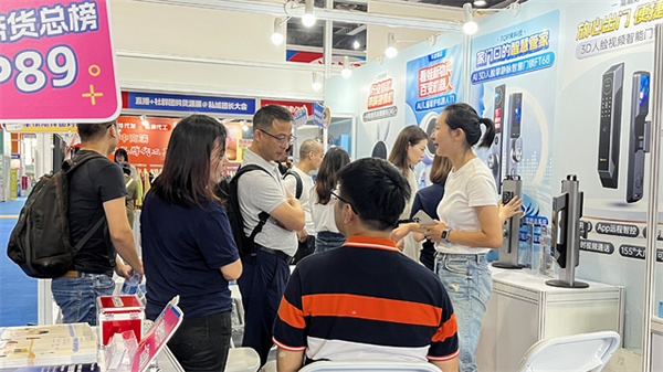 萬佳安小值首秀驚爆第七屆私域團長大會,與TOP團長一同搶占市場新增量 萬佳安小值首秀驚爆第七屆私域團長大會,與TOP團長一同搶占市場新增量