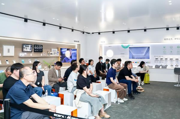 將「如然之光」帶到上海國際車展，lipro 智能家居走在行業前端