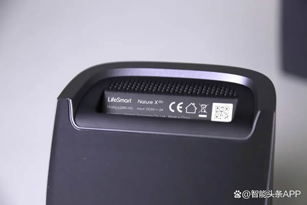 現象級智能家居新物種｜LifeSmart云起桌面智能表Nature X