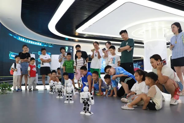 科普研學，走進文達通智能家居的數字城市展館_5