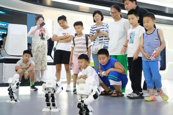 科普研學，走進文達通智能家居的數字城市展館_7