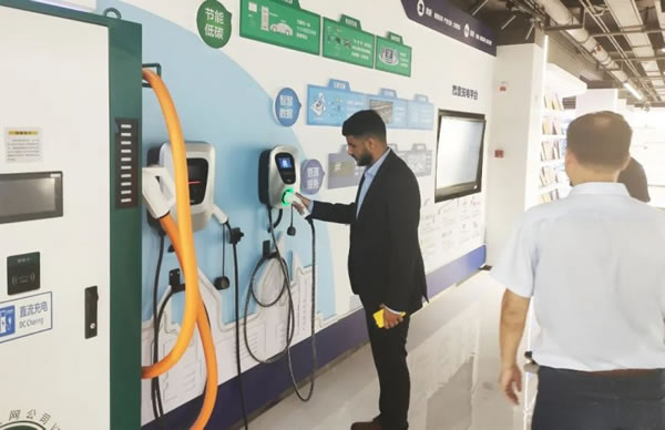 沙特市場合作伙伴到訪南京物聯智能鎖總部參觀_3