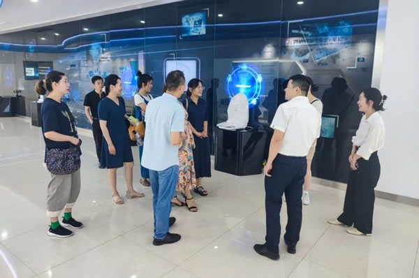 為教師“賦能”,榮事達(dá)智能家居校企聯(lián)動(dòng)協(xié)同育人_4