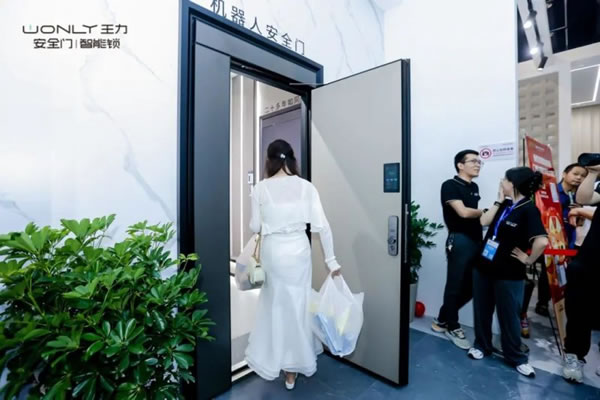 王力打造入戶門風(fēng)向標(biāo)驚艷全場,載譽收官!_8