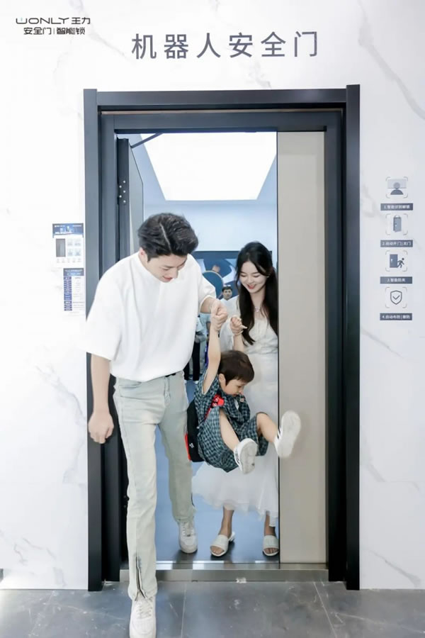 王力打造入戶門風(fēng)向標(biāo)驚艷全場,載譽收官!_9