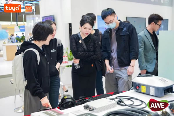 涂鴉智能亮相AWE2023，掀起“煥新”潮_6