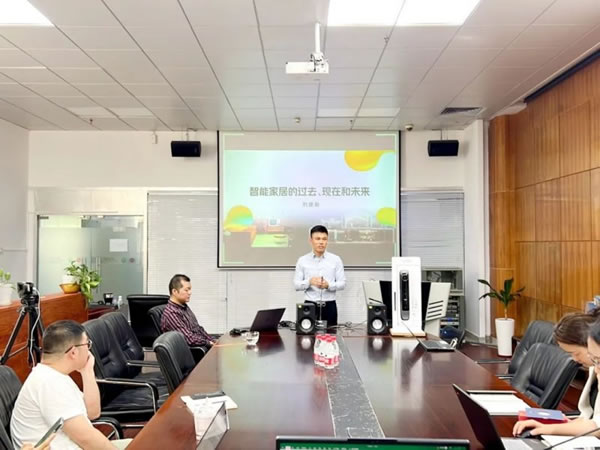 皇家金盾智能鎖董事長劉建新受邀走進北京大學_1