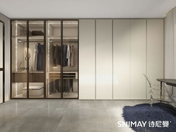 淺指智能鎖定制衣柜案例，輕奢玻璃配衣柜真的絕了_2