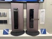 智能門鎖新品速覽：臉掌雙生物識別、AI大模型、創新材質丨AWE 2025