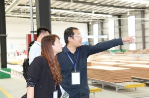 大自然木門生產車間