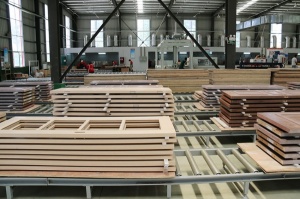 大自然木門生產車間