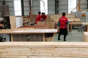 大自然木門生產車間