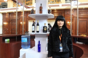 華日家具拍照留念