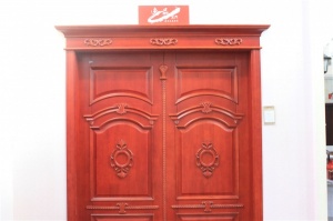 尚鼎木業(yè)樣品門